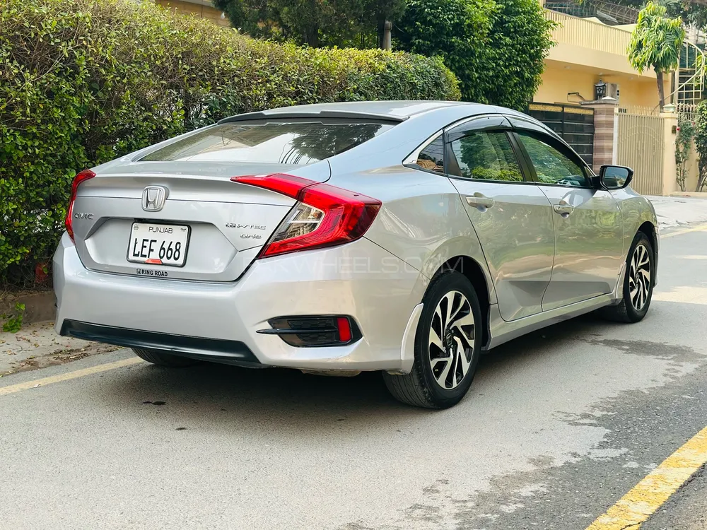 Honda Civic 2018 for Sale in Lahore Honda Civic 2018 for Sale in Lahore Image-3