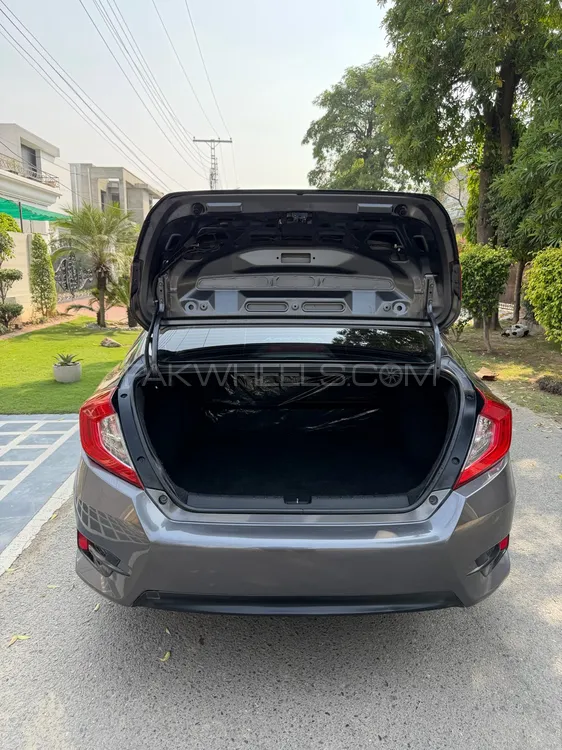 Honda Civic 2018 for Sale in Lahore Honda Civic 2018 for Sale in Lahore Image-15