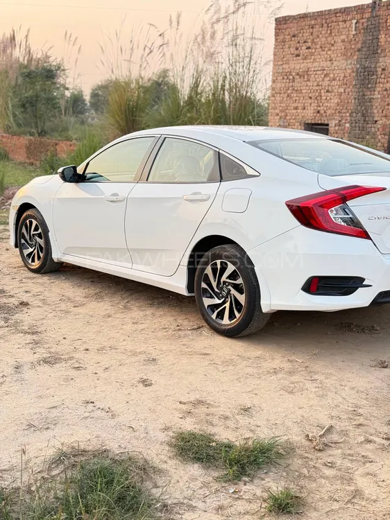 Honda Civic 2018 for Sale in Mandi bahauddin Honda Civic 2018 for Sale in Mandi bahauddin Image-3