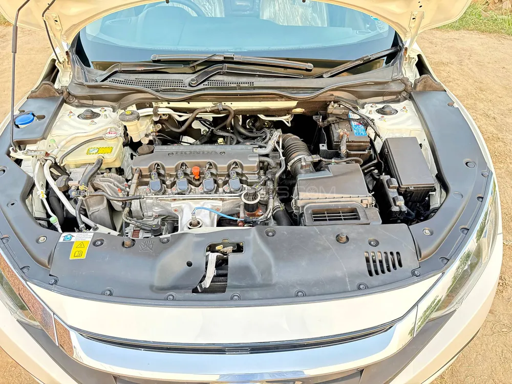 Honda Civic 2018 for Sale in Mandi bahauddin Honda Civic 2018 for Sale in Mandi bahauddin Image-12