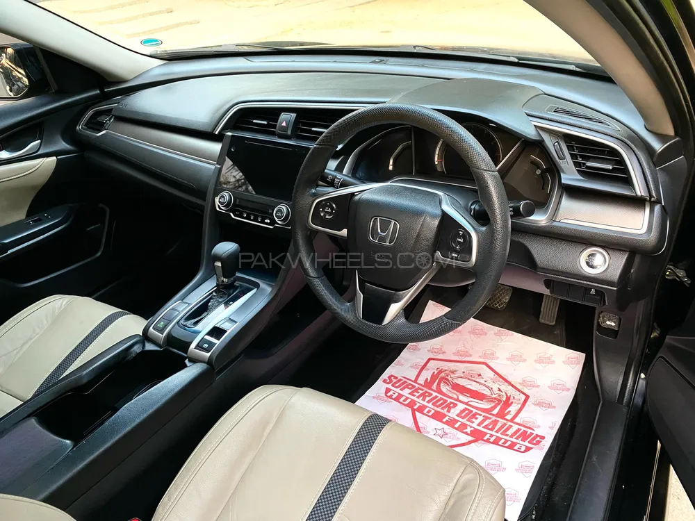 Honda Civic 2020 for Sale in Karachi Honda Civic 2020 for Sale in Karachi Image-10