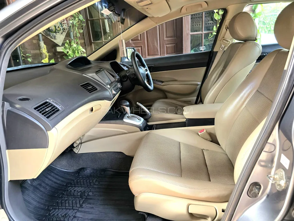 Honda Civic 2010 for Sale in Lahore Honda Civic 2010 for Sale in Lahore Image-12