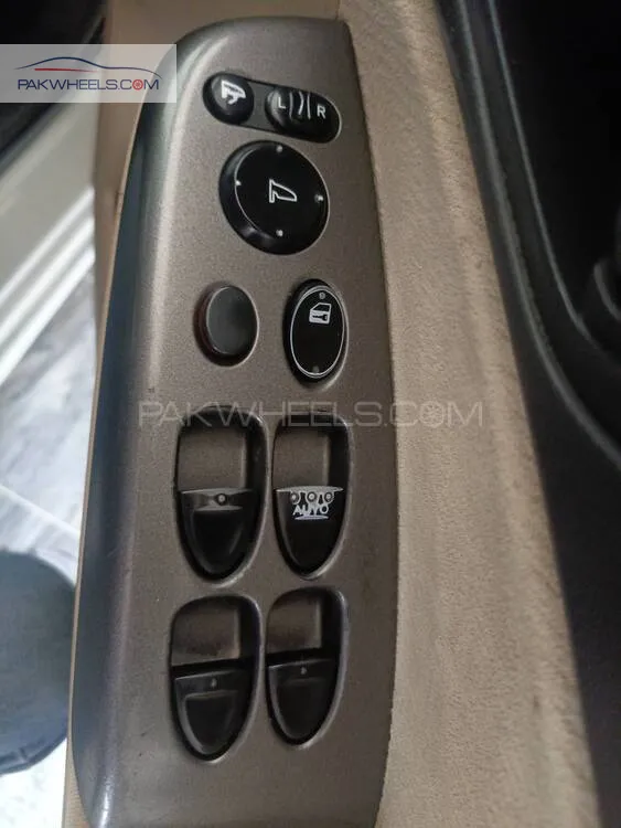 ہونڈا سوک 2011 for Sale in فیصل آباد ہونڈا سوک 2011 for Sale in فیصل آباد Image-11