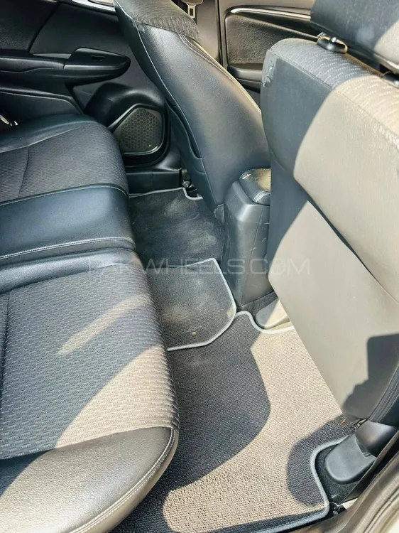 Honda Fit 2014 for Sale in Lahore Honda Fit 2014 for Sale in Lahore Image-15