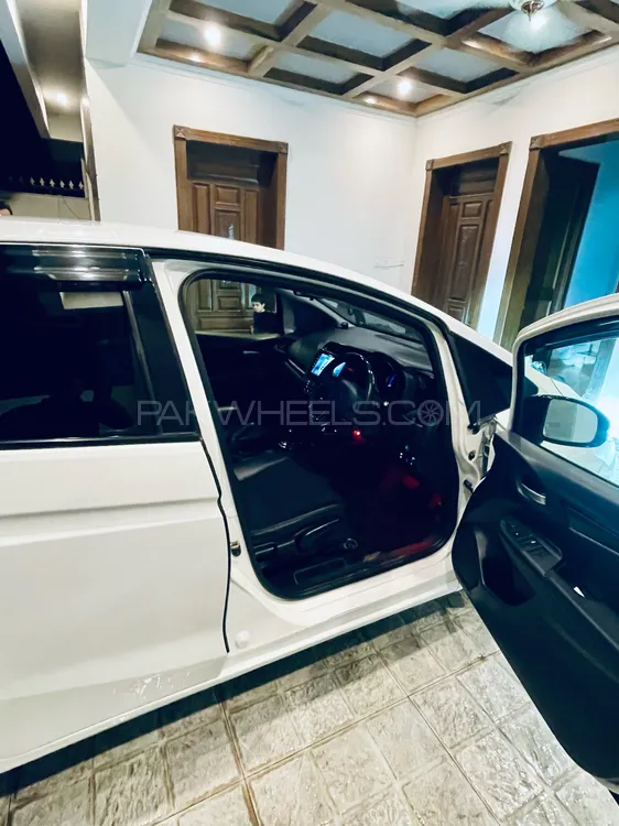Honda Fit 2015 for Sale in Islamabad Honda Fit 2015 for Sale in Islamabad Image-11