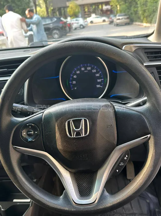 Honda Fit 2015 for Sale in Islamabad Honda Fit 2015 for Sale in Islamabad Image-8