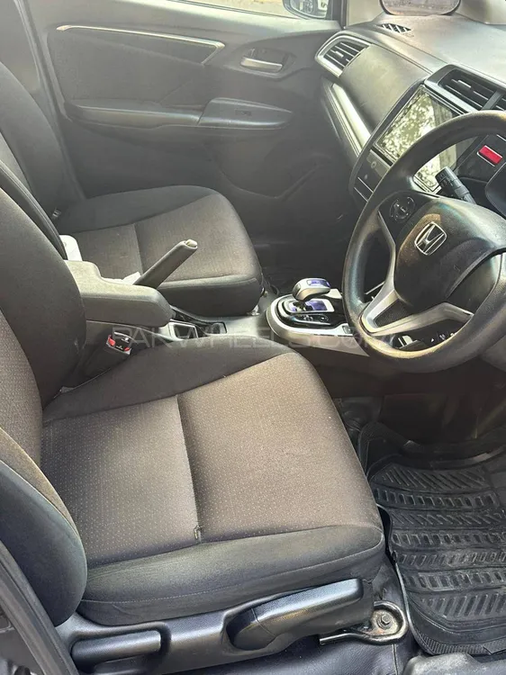 Honda Fit 2015 for Sale in Islamabad Honda Fit 2015 for Sale in Islamabad Image-11