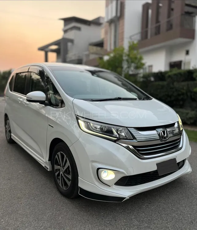 Honda Freed 2017 for Sale in Lahore Honda Freed 2017 for Sale in Lahore Image-3