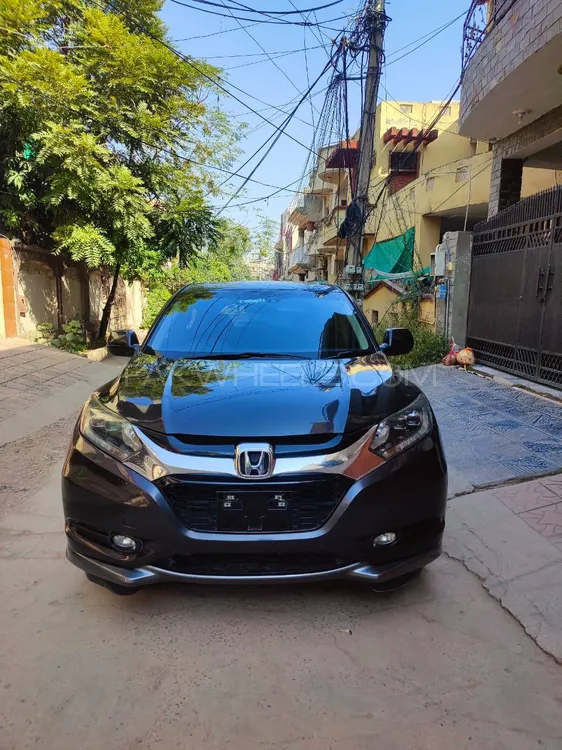 Honda Vezel 2014 for Sale in Rawalpindi Honda Vezel 2014 for Sale in Rawalpindi Image-1