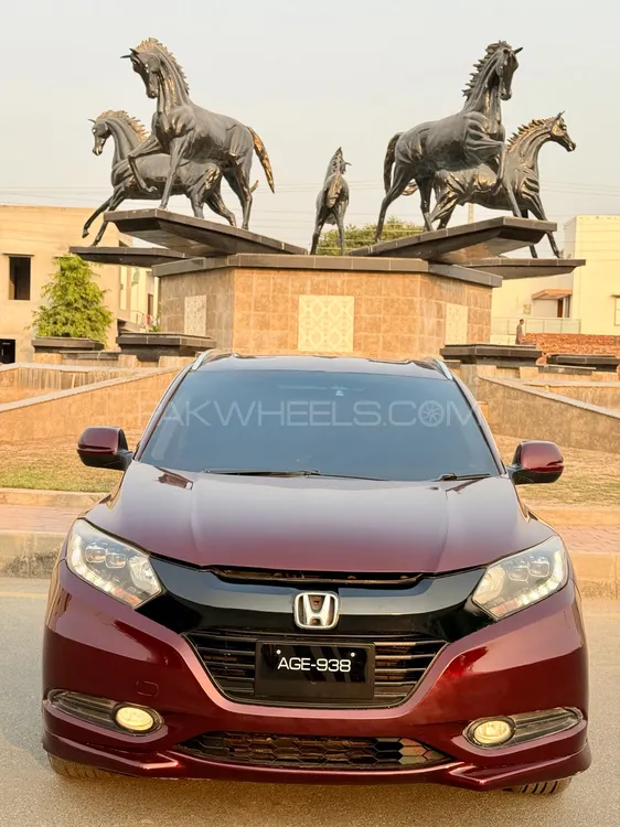 Honda Vezel 2014 for Sale in Multan Honda Vezel 2014 for Sale in Multan Image-1