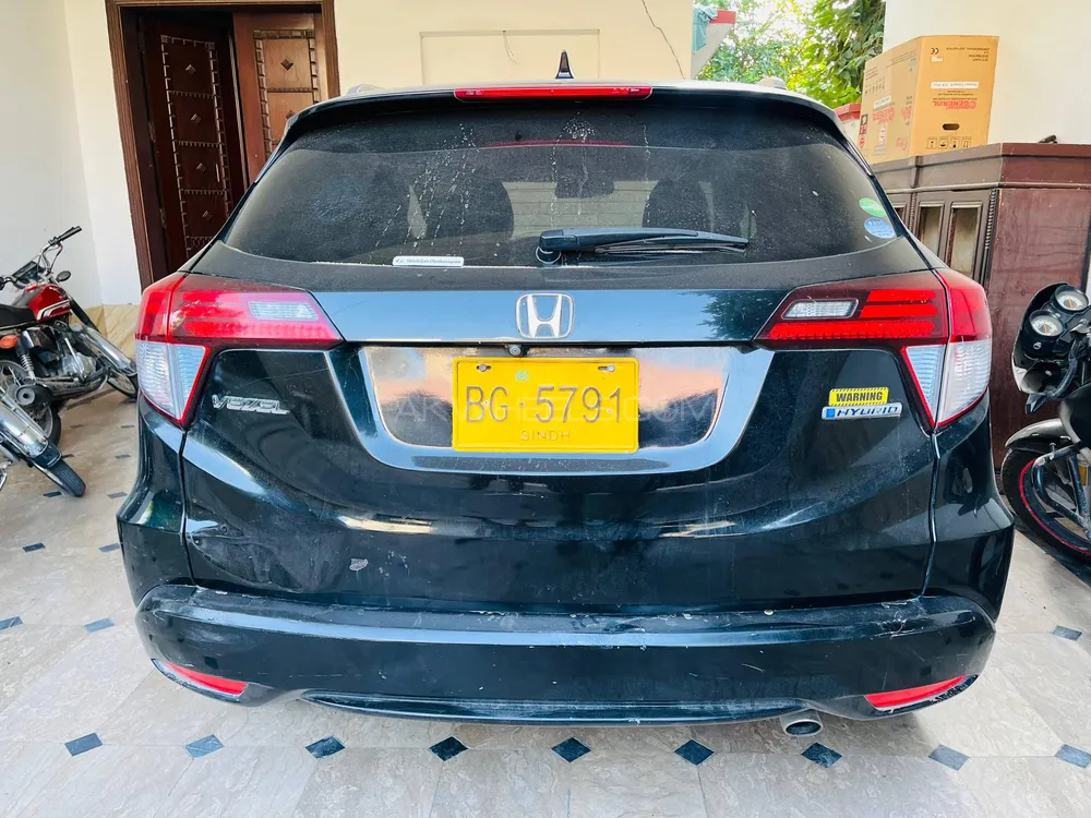 Honda Vezel 2014 for Sale in Lahore Honda Vezel 2014 for Sale in Lahore Image-8