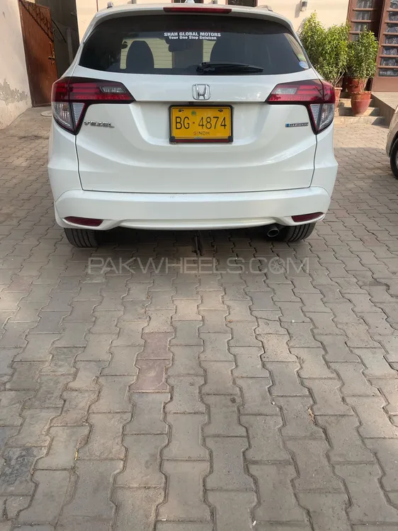 Honda Vezel 2017 for Sale in Multan Honda Vezel 2017 for Sale in Multan Image-2