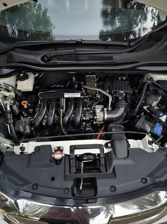 Honda Vezel 2020 for Sale in Rawalpindi Honda Vezel 2020 for Sale in Rawalpindi Image-9