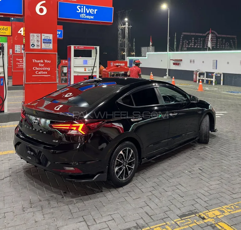 Hyundai Elantra 2021 for Sale in Lahore Hyundai Elantra 2021 for Sale in Lahore Image-10