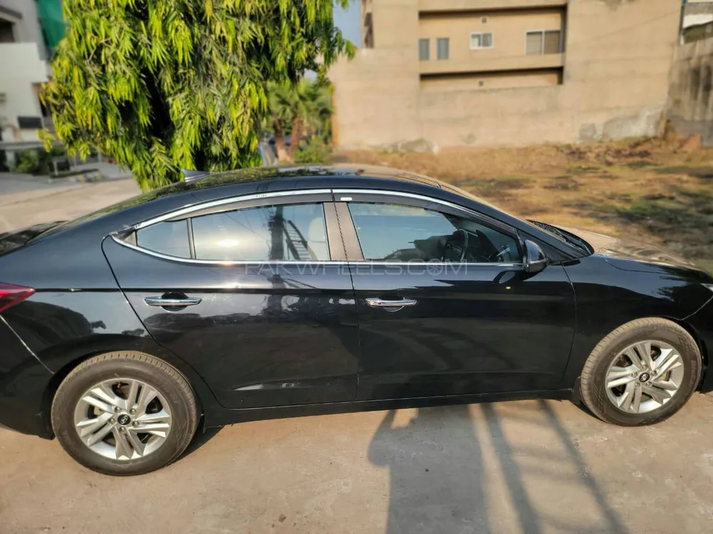 Hyundai Elantra 2021 for Sale in Faisalabad Hyundai Elantra 2021 for Sale in Faisalabad Image-11