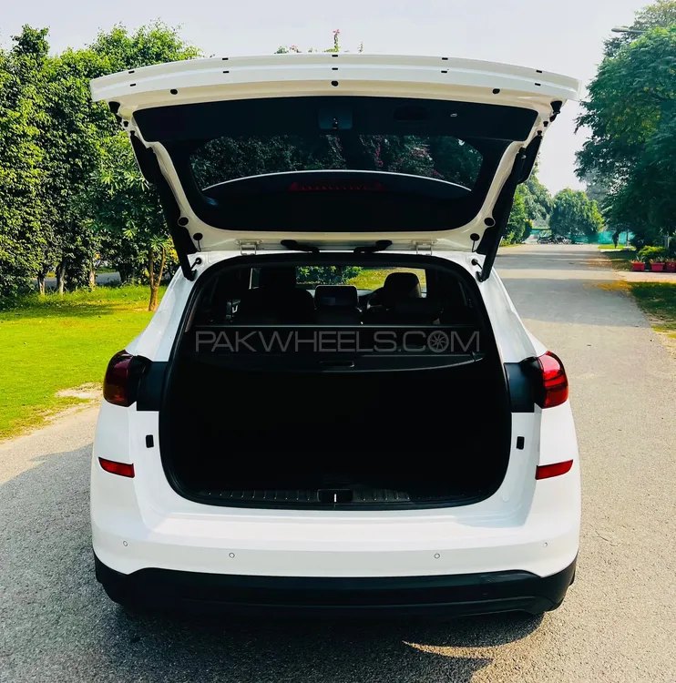 Hyundai Tucson 2023 for Sale in Lahore Hyundai Tucson 2023 for Sale in Lahore Image-15