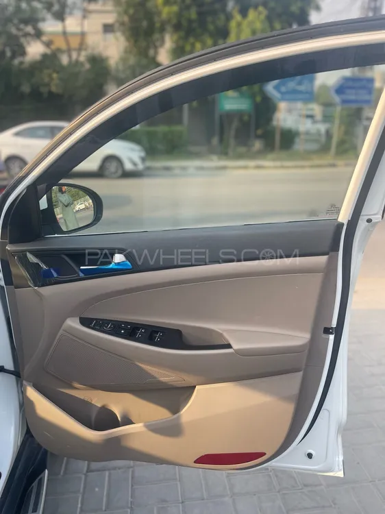 Hyundai Tucson 2023 for Sale in Lahore Hyundai Tucson 2023 for Sale in Lahore Image-7