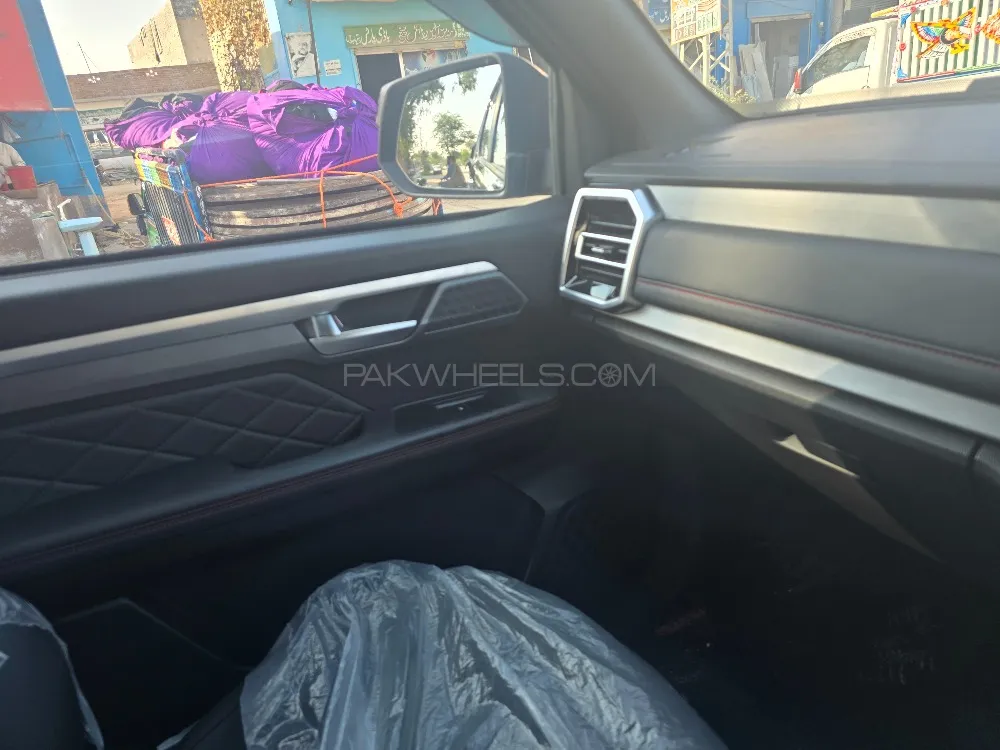 JAC T9 2025 for Sale in Chakwal JAC T9 2025 for Sale in Chakwal Image-11