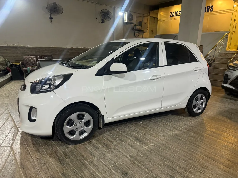 KIA Picanto 2023 for Sale in Karachi KIA Picanto 2023 for Sale in Karachi Image-3