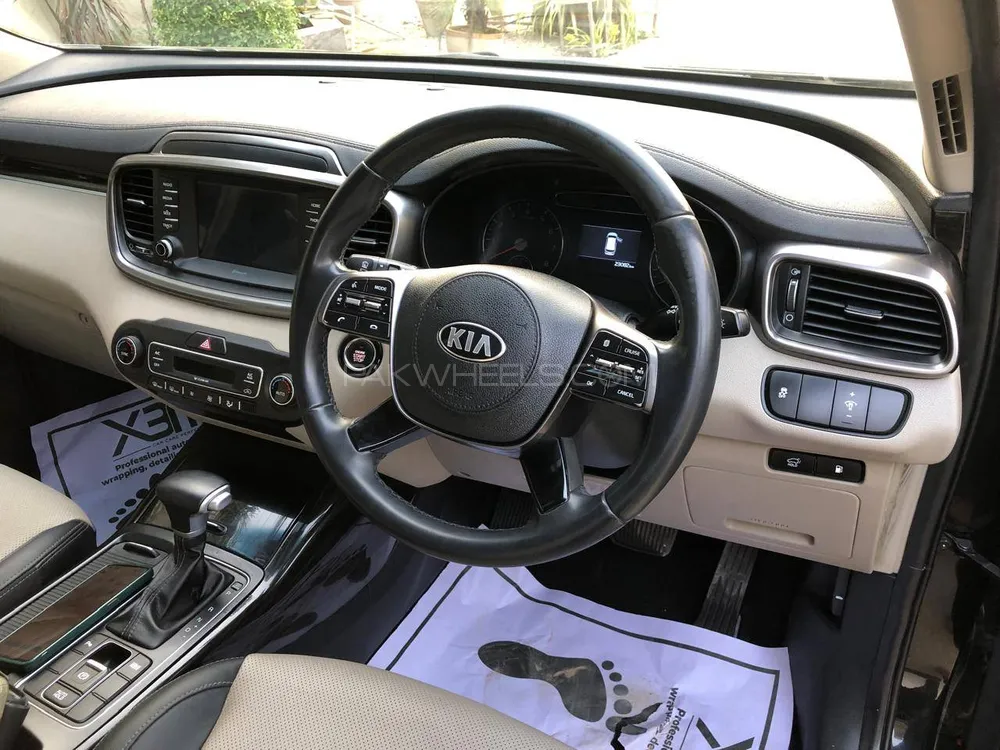 KIA Sorento 2023 for Sale in Karachi KIA Sorento 2023 for Sale in Karachi Image-6