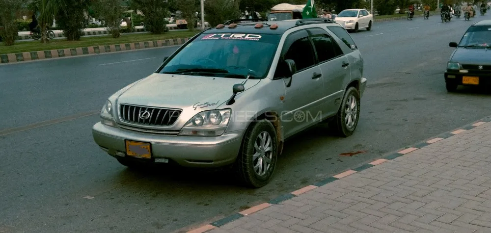 Lexus RX Series 2002 for Sale in Karachi Lexus RX Series 2002 for Sale in Karachi Image-1