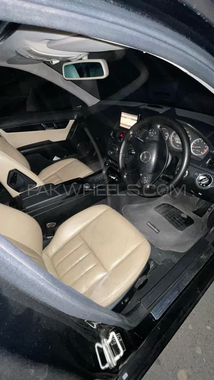 Mercedes Benz C Class 2008 for Sale in Wah cantt Mercedes Benz C Class 2008 for Sale in Wah cantt Image-11
