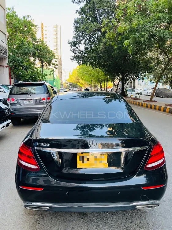 Mercedes Benz E Class 2018 for Sale in Multan Mercedes Benz E Class 2018 for Sale in Multan Image-5