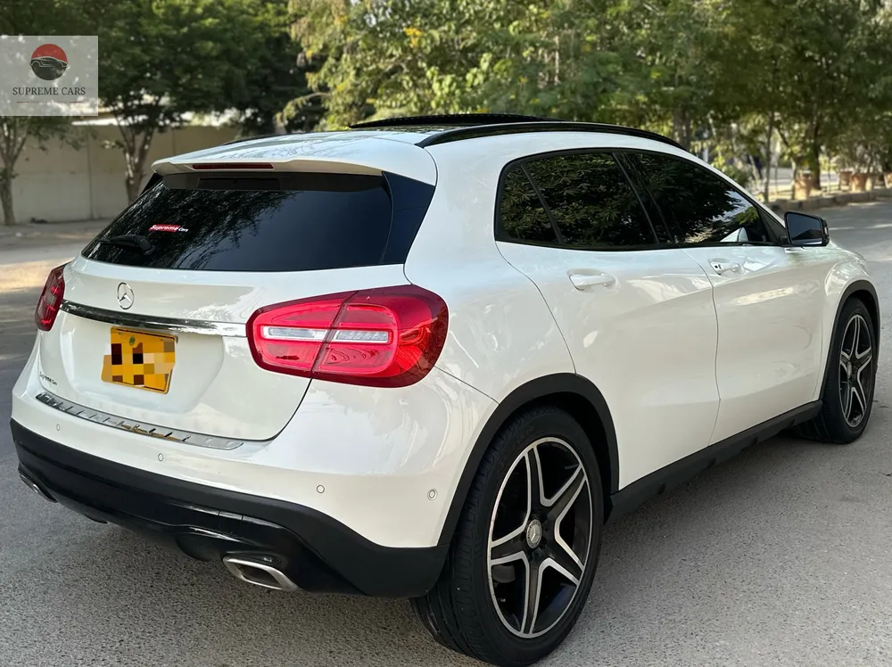 Mercedes Benz GLA Class 2015 for Sale in Karachi Mercedes Benz GLA Class 2015 for Sale in Karachi Image-5