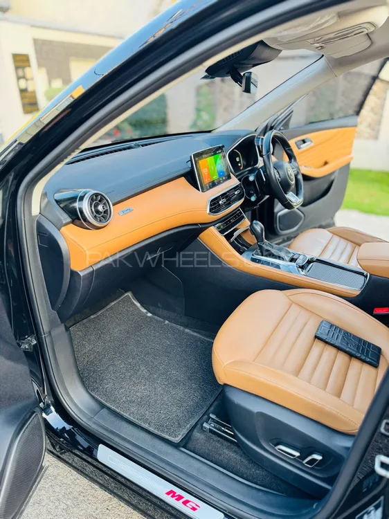 MG HS 2023 for Sale in Lahore MG HS 2023 for Sale in Lahore Image-16