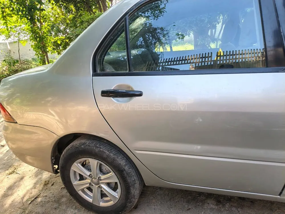 Mitsubishi Lancer 2004 for Sale in Islamabad Mitsubishi Lancer 2004 for Sale in Islamabad Image-2