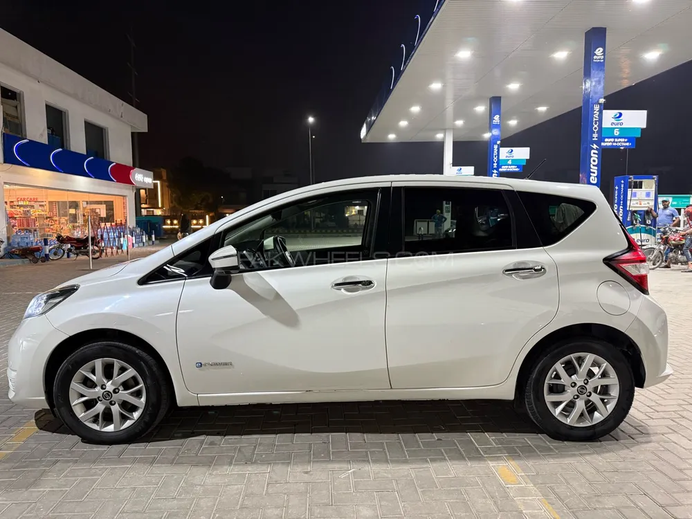 Nissan Note 2019 for Sale in Lahore Nissan Note 2019 for Sale in Lahore Image-3