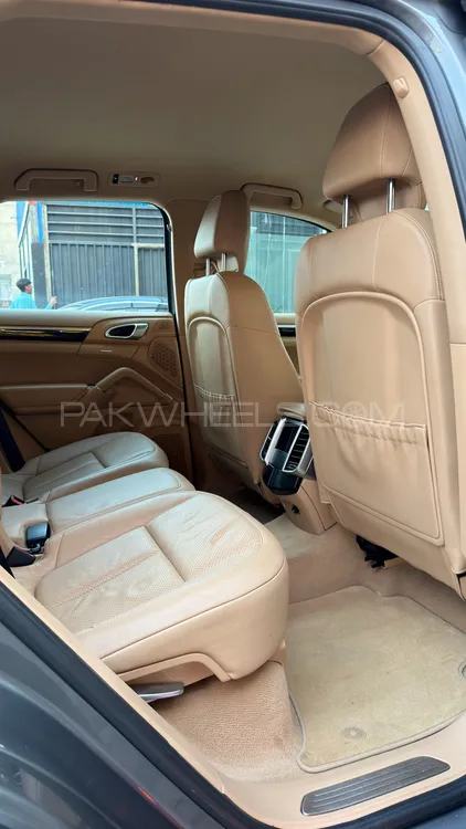 Porsche Cayenne 2014 for Sale in Lahore Porsche Cayenne 2014 for Sale in Lahore Image-11