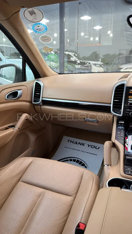 Porsche Cayenne 2014 for Sale in Lahore Porsche Cayenne 2014 for Sale in Lahore Image-9