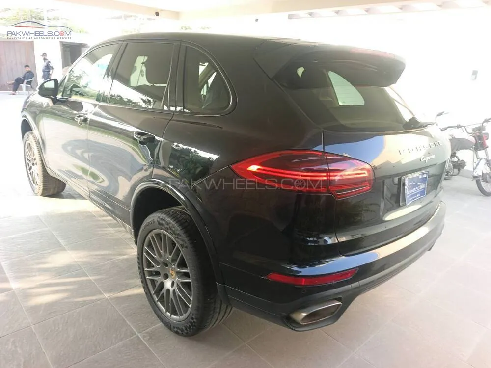Porsche Cayenne 2017 for Sale in Karachi Porsche Cayenne 2017 for Sale in Karachi Image-6