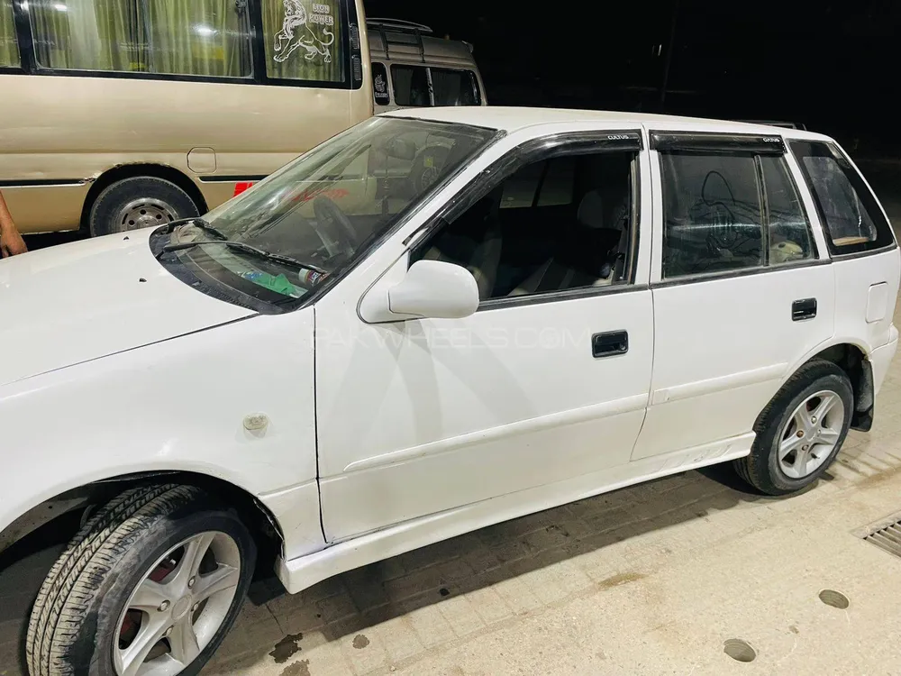 Suzuki Cultus 2005 for Sale in Karachi Suzuki Cultus 2005 for Sale in Karachi Image-3
