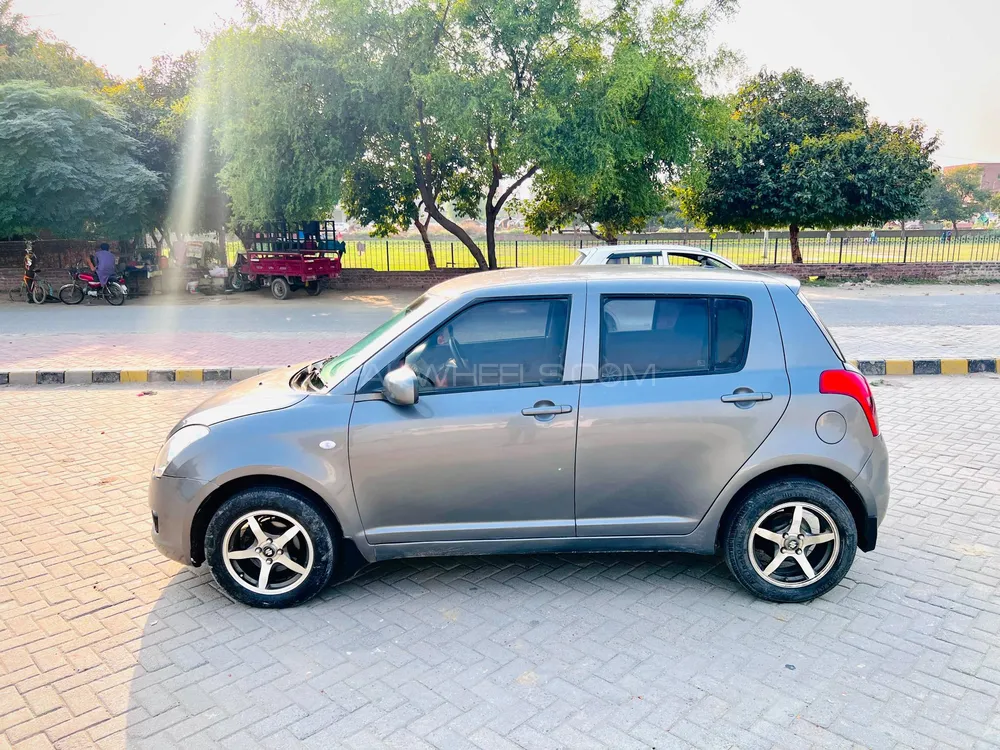 Suzuki Swift 2012 for Sale in Lahore Suzuki Swift 2012 for Sale in Lahore Image-4