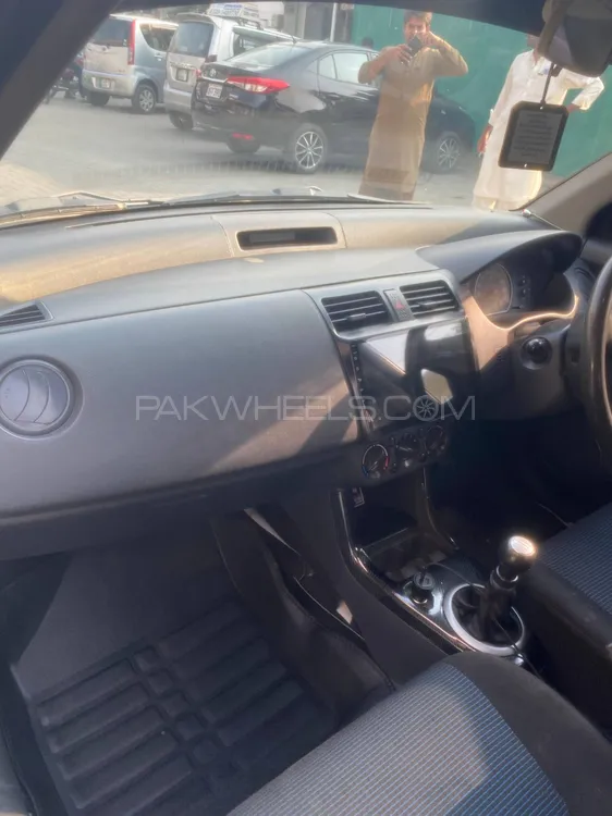 Suzuki Swift 2012 for Sale in Lahore Suzuki Swift 2012 for Sale in Lahore Image-13