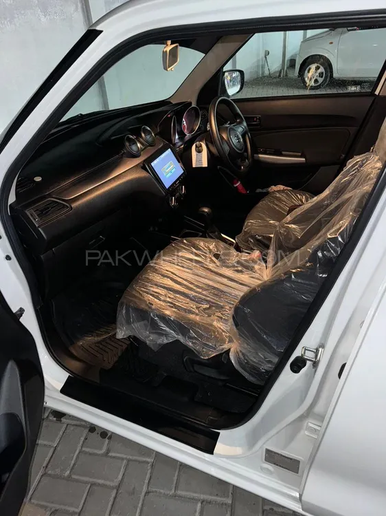 Suzuki Swift 2023 for Sale in Sialkot Suzuki Swift 2023 for Sale in Sialkot Image-4