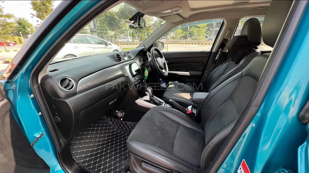 Suzuki Vitara 2017 for Sale in Lahore Suzuki Vitara 2017 for Sale in Lahore Image-8