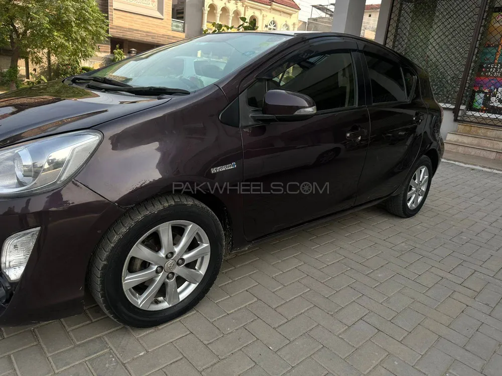 Toyota Aqua 2015 for Sale in Lahore Toyota Aqua 2015 for Sale in Lahore Image-10