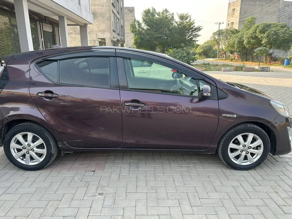 Toyota Aqua 2015 for Sale in Lahore Toyota Aqua 2015 for Sale in Lahore Image-11