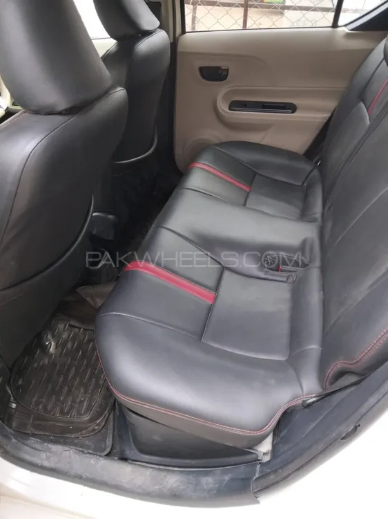 Toyota Aqua 2014 for Sale in Peshawar Toyota Aqua 2014 for Sale in Peshawar Image-4