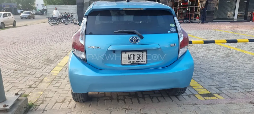 Toyota Aqua 2013 for Sale in Lahore Toyota Aqua 2013 for Sale in Lahore Image-4