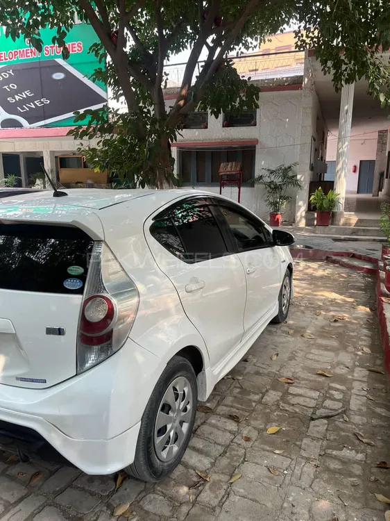 Toyota Aqua 2014 for Sale in Peshawar Toyota Aqua 2014 for Sale in Peshawar Image-3