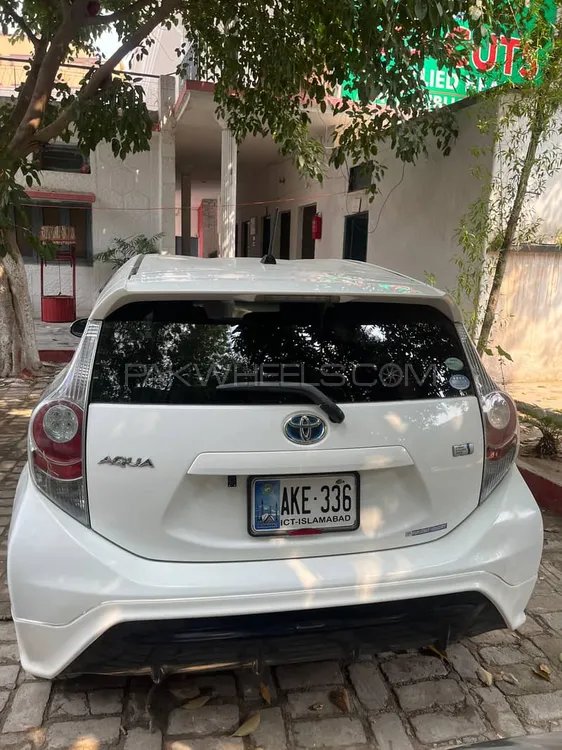 Toyota Aqua 2014 for Sale in Peshawar Toyota Aqua 2014 for Sale in Peshawar Image-4