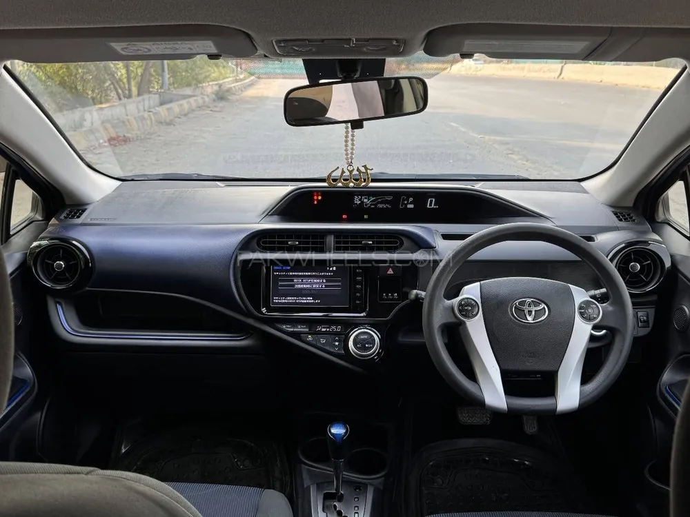 Toyota Aqua 2015 for Sale in Peshawar Toyota Aqua 2015 for Sale in Peshawar Image-8