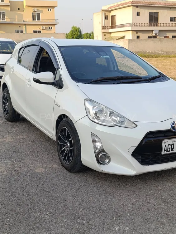 Toyota Aqua 2016 for Sale in Jhelum Toyota Aqua 2016 for Sale in Jhelum Image-3