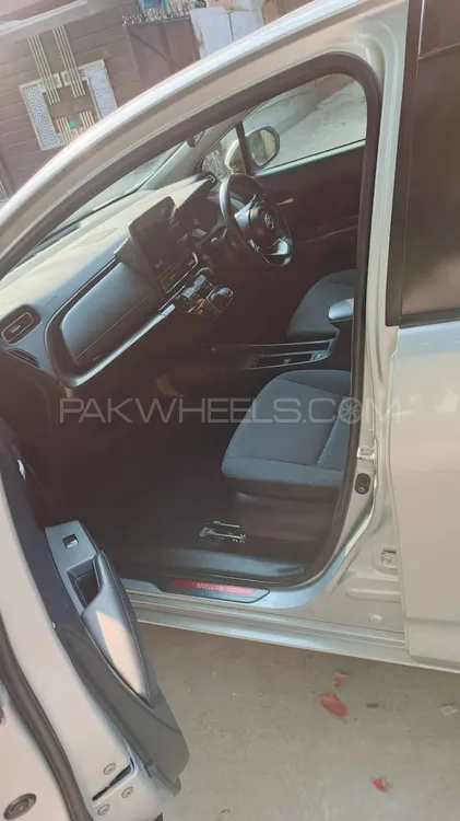 Toyota Aqua 2021 for Sale in Lahore Toyota Aqua 2021 for Sale in Lahore Image-13