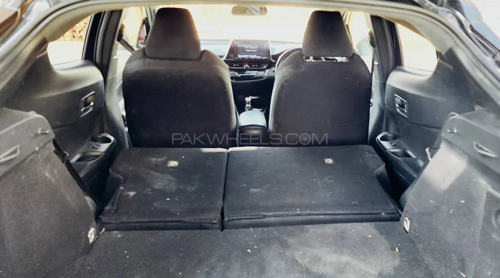 Toyota C-HR 2017 for Sale in Islamabad Toyota C-HR 2017 for Sale in Islamabad Image-3
