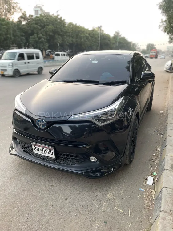 Toyota C-HR 2018 for Sale in Karachi Toyota C-HR 2018 for Sale in Karachi Image-1